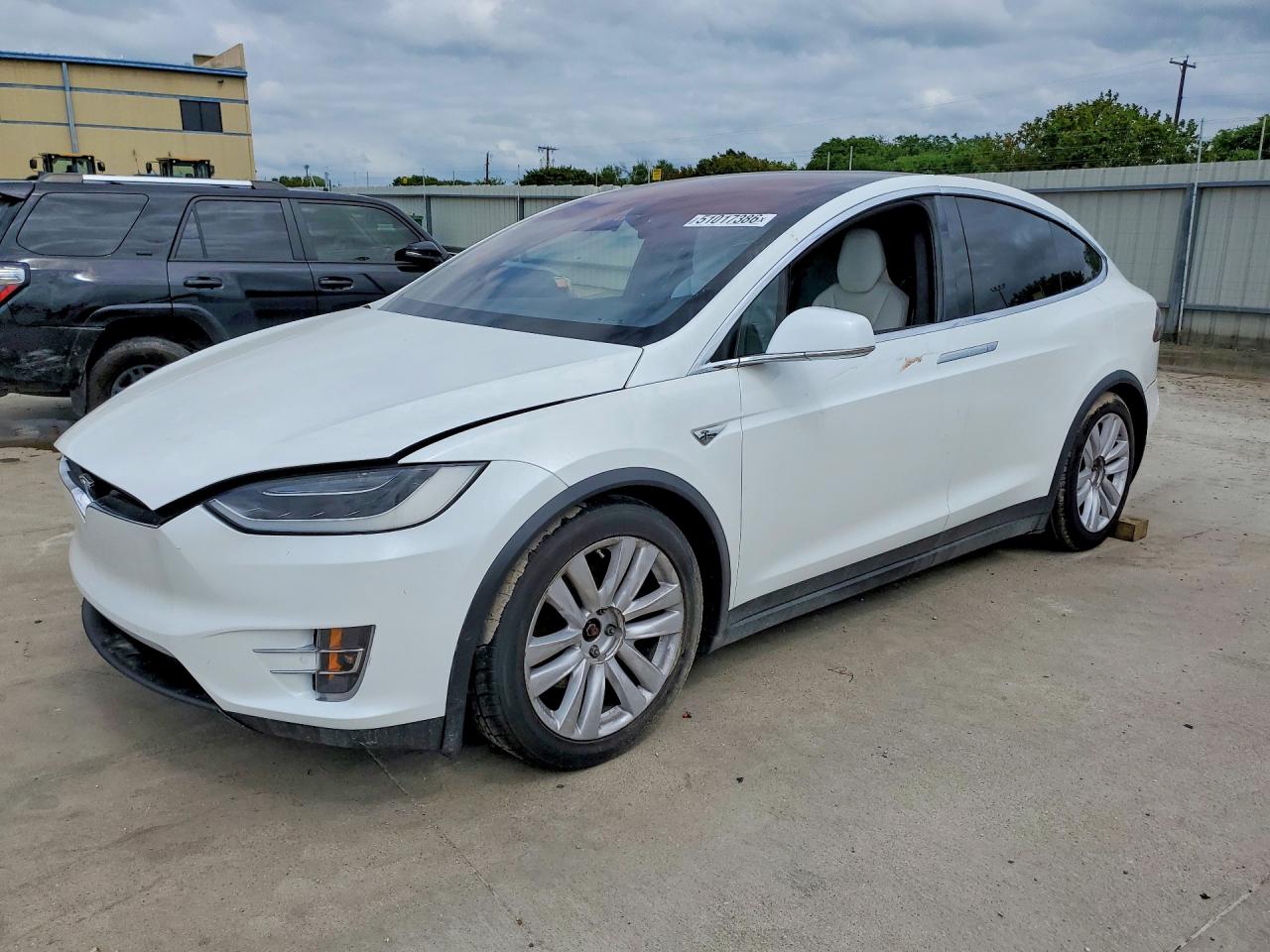 2016 Tesla Model X 70D, VIN 5YJXCBE24GF012790 — Auction photo