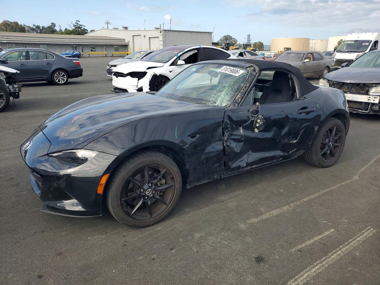 2020 Mazda MX-5 Miata Sport, VIN JM1NDAB78L0418109 — Side