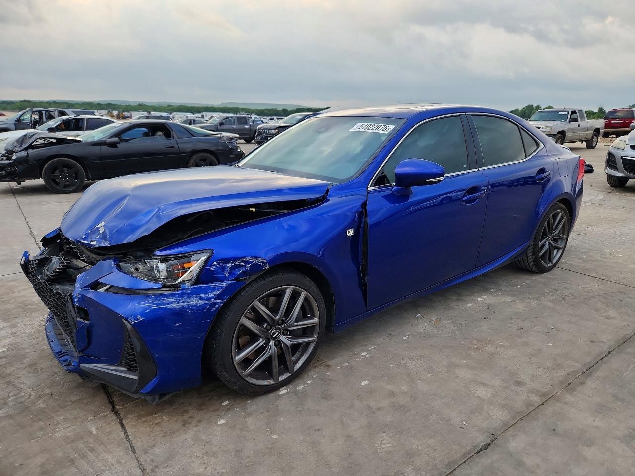 2019 Lexus IS 300, VIN JTHBA1D20K5087670 — Перед