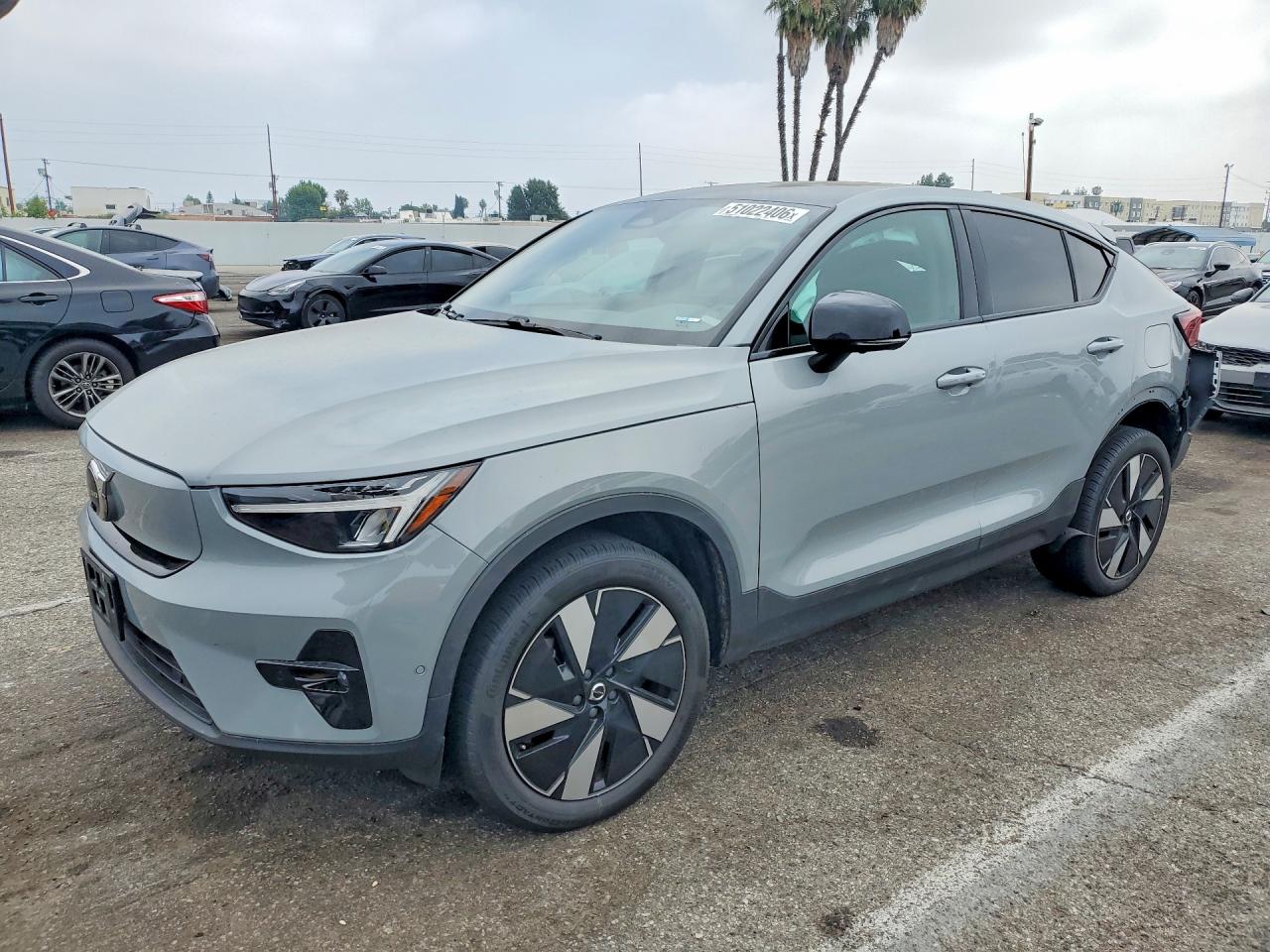2024 Volvo C40 Plus, VIN YV4ER3GL9R2108015 — Зад