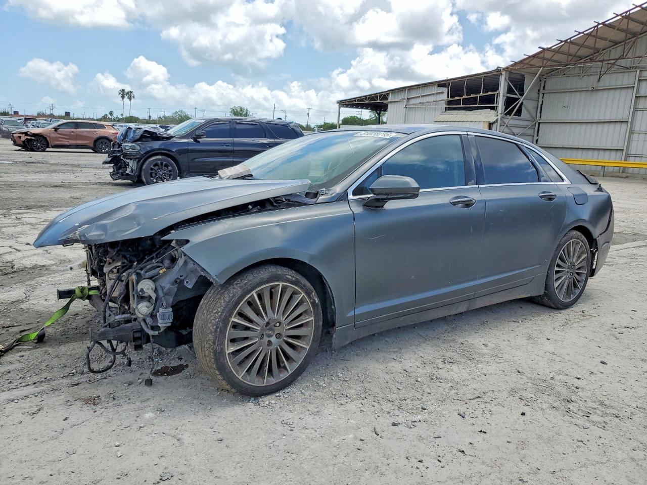 2013 Lincoln MKZ, VIN 3LN6L2JK7DR806545 — Front end
