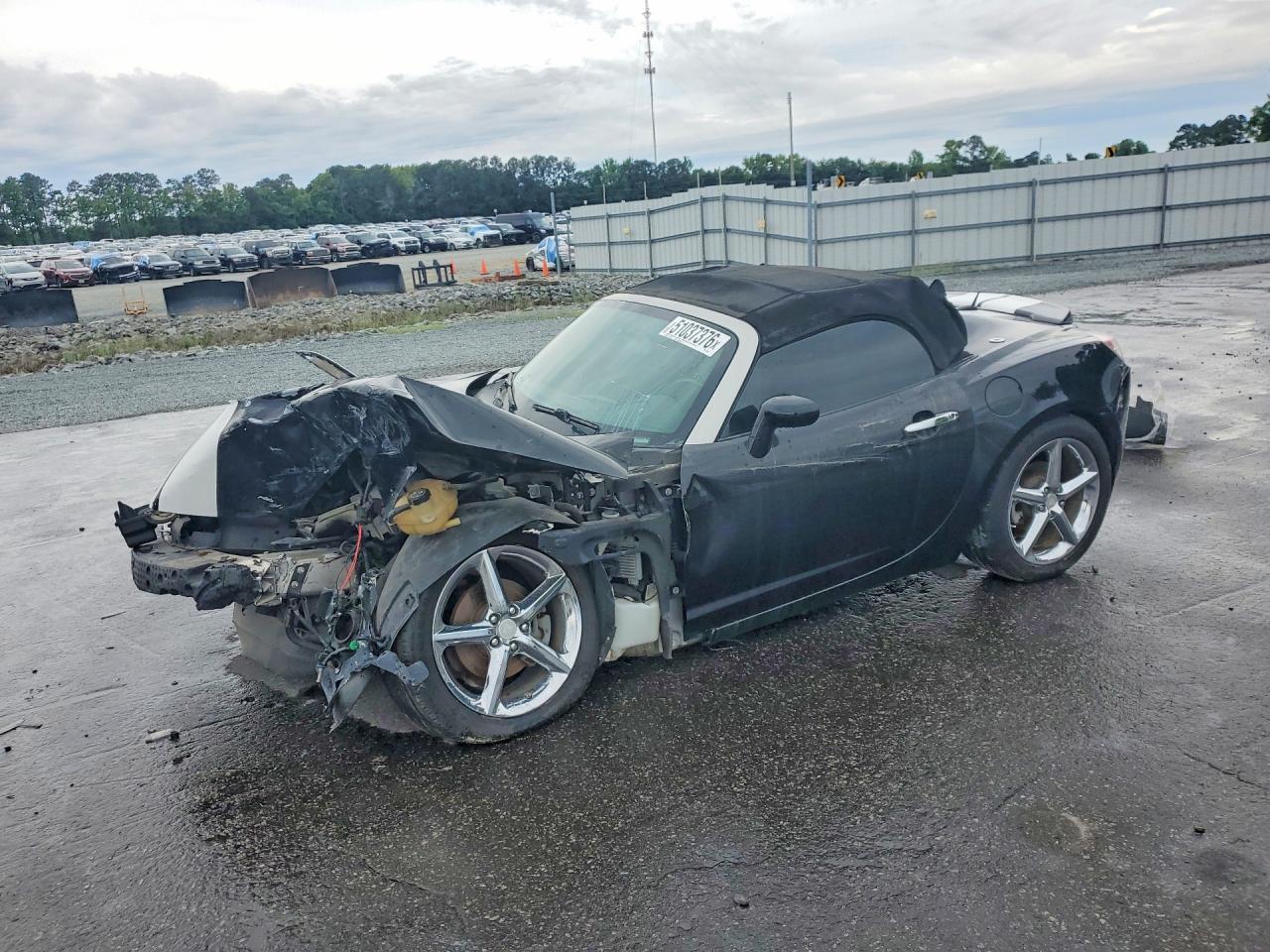 2009 Saturn Sky, VIN 1G8MN35B59Y104667 — Front end