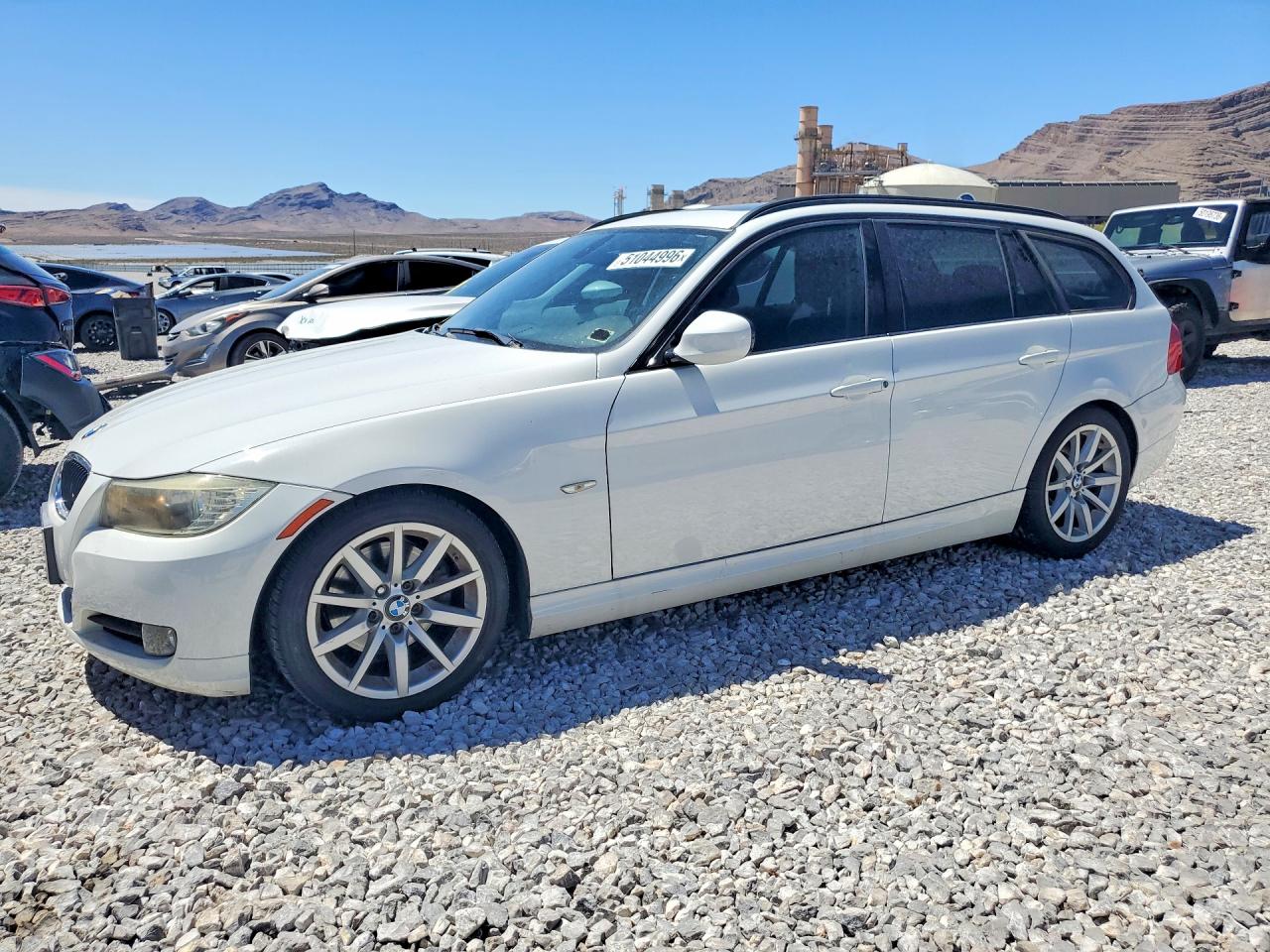 2011 BMW 3 Series 328i, VIN WBAUT9C59BA191531 — Minor dents and scratches