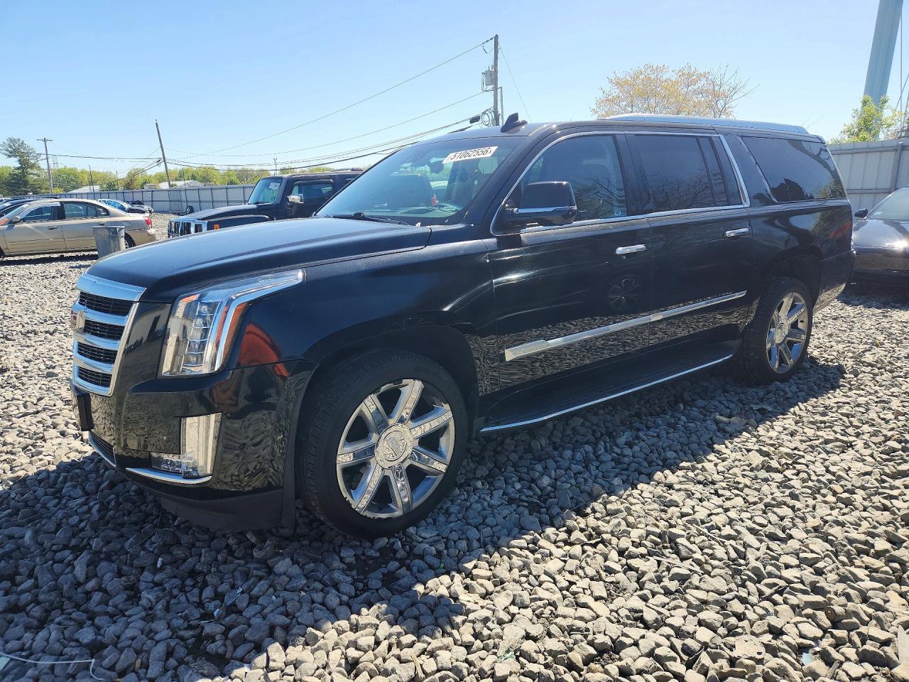 2018 Cadillac Escalade ESV Luxury, VIN 1GYS4HKJ8JR341333 — Rear end