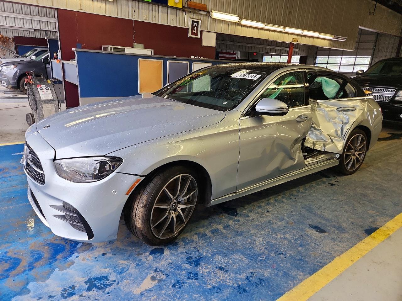 2023 Mercedes-Benz E 450, VIN W1KZF5KB5PB158775 — Side