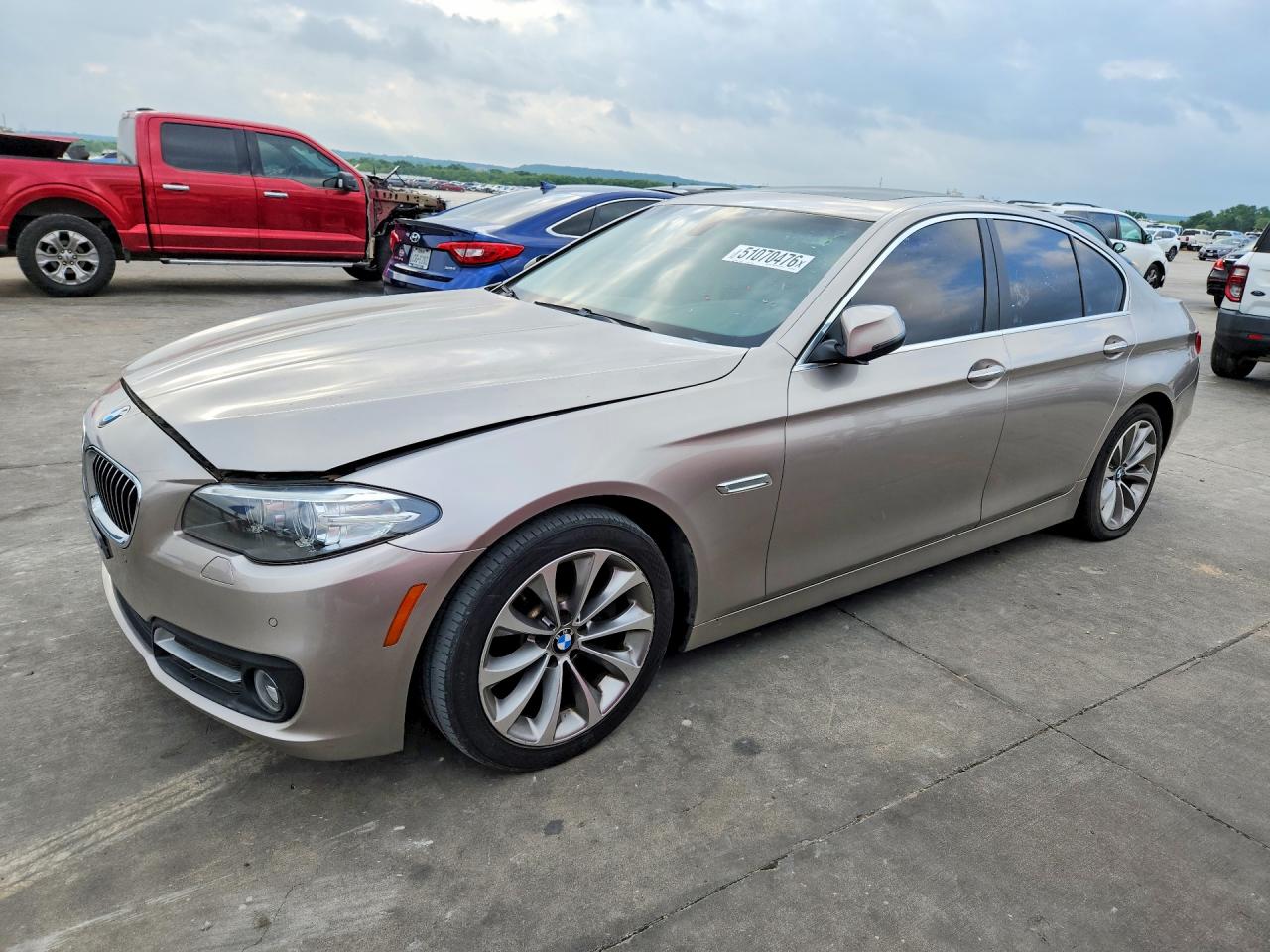 2016 BMW 5 Series 528i, VIN WBA5A5C53GD526498 — Normal wear