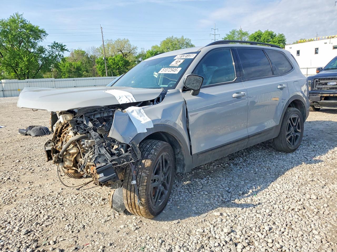 2025 Kia Telluride EX, VIN 5XYP3DGCXSG599323 — Front end