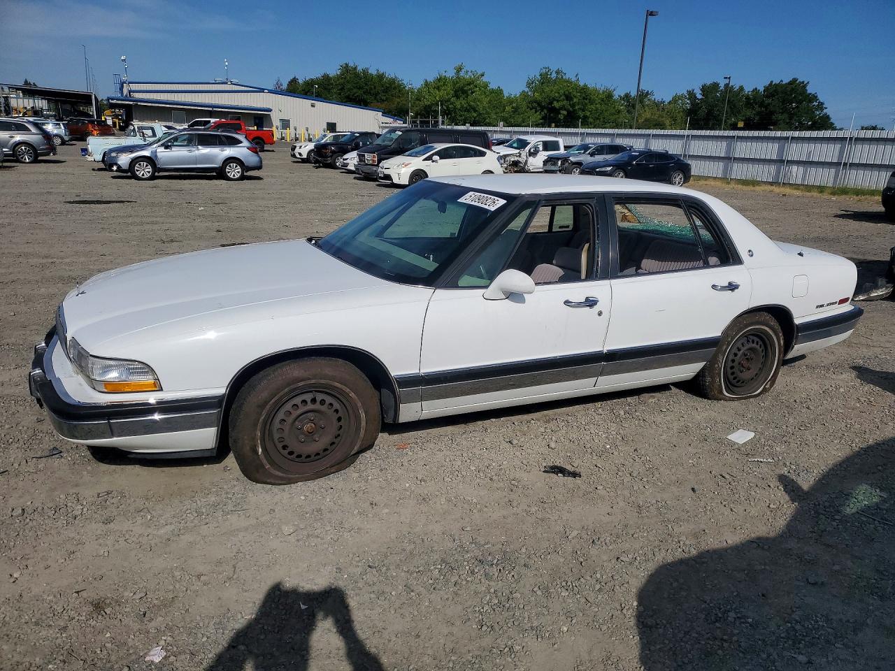 1993 Buick Park Avenue, VIN 1G4CW53LXP1621468 — Vandalism