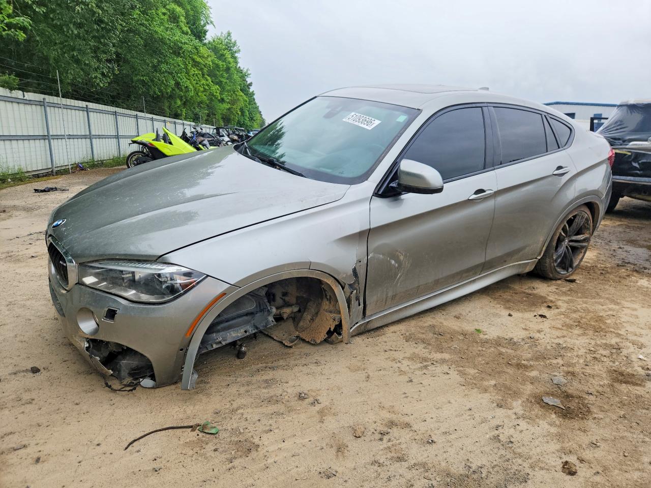 2019 BMW X6 M, VIN 5YMKW8C52KLR38362 — Front end