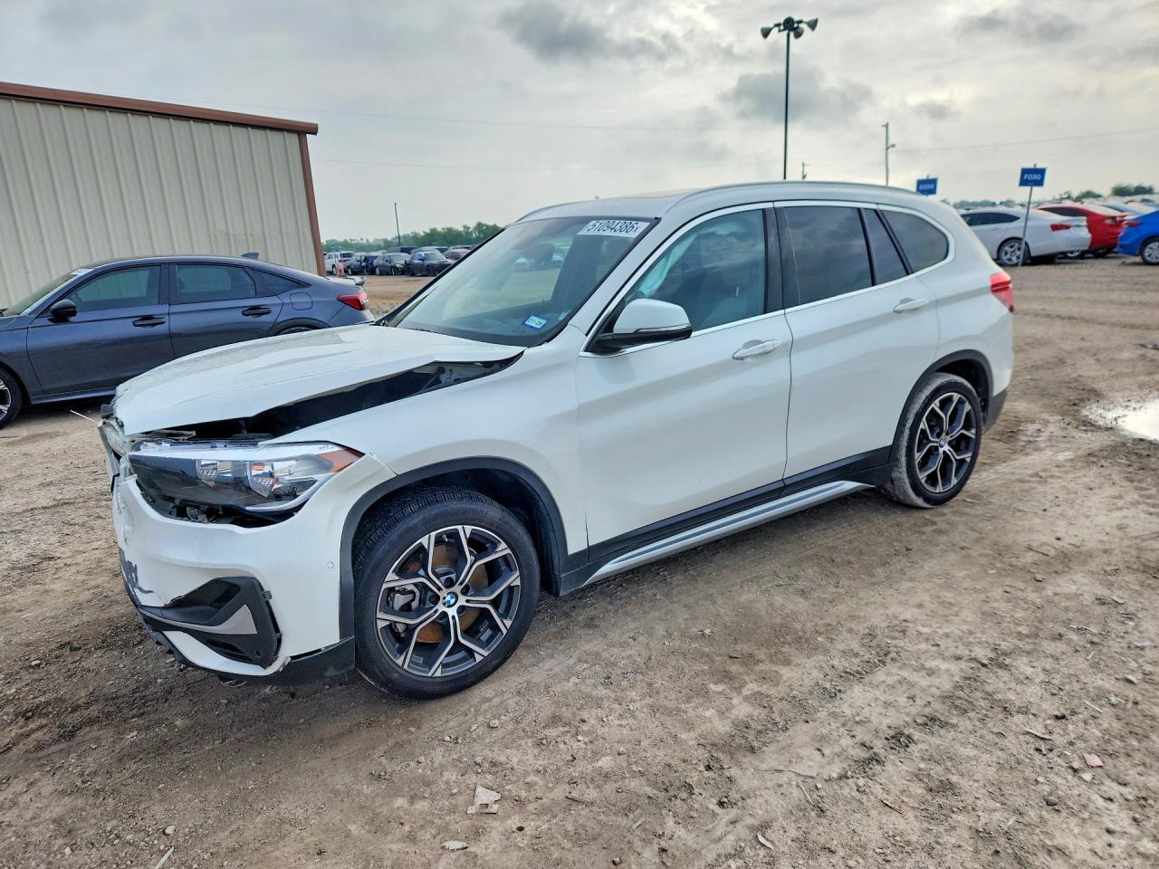 2022 BMW X1 sDrive28i, VIN WBXJG7C08N5U61285 — Front end