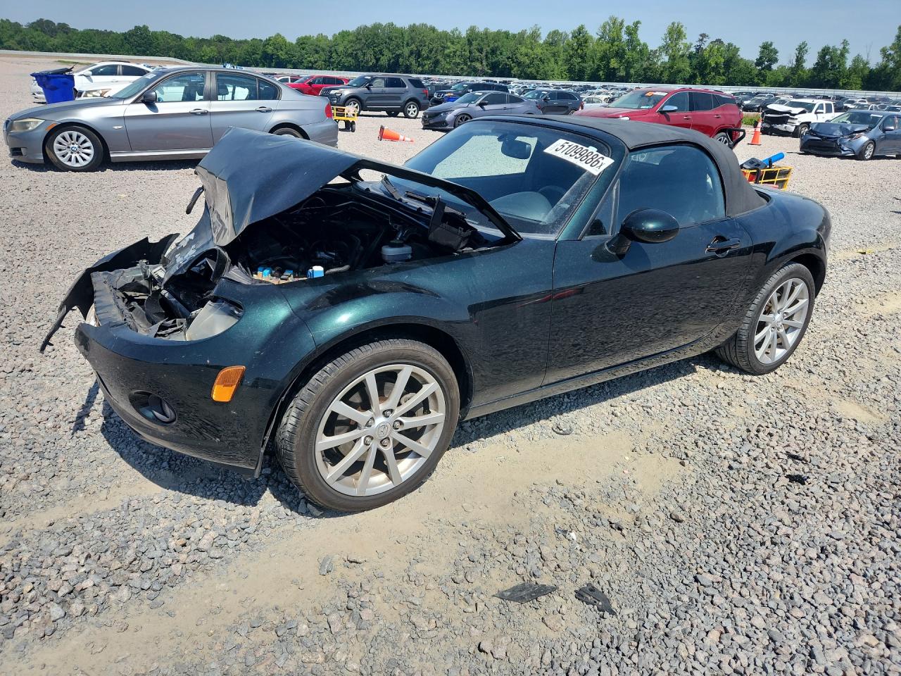 2007 Mazda MX-5 Miata Touring, VIN JM1NC25FX70126009 — Front end