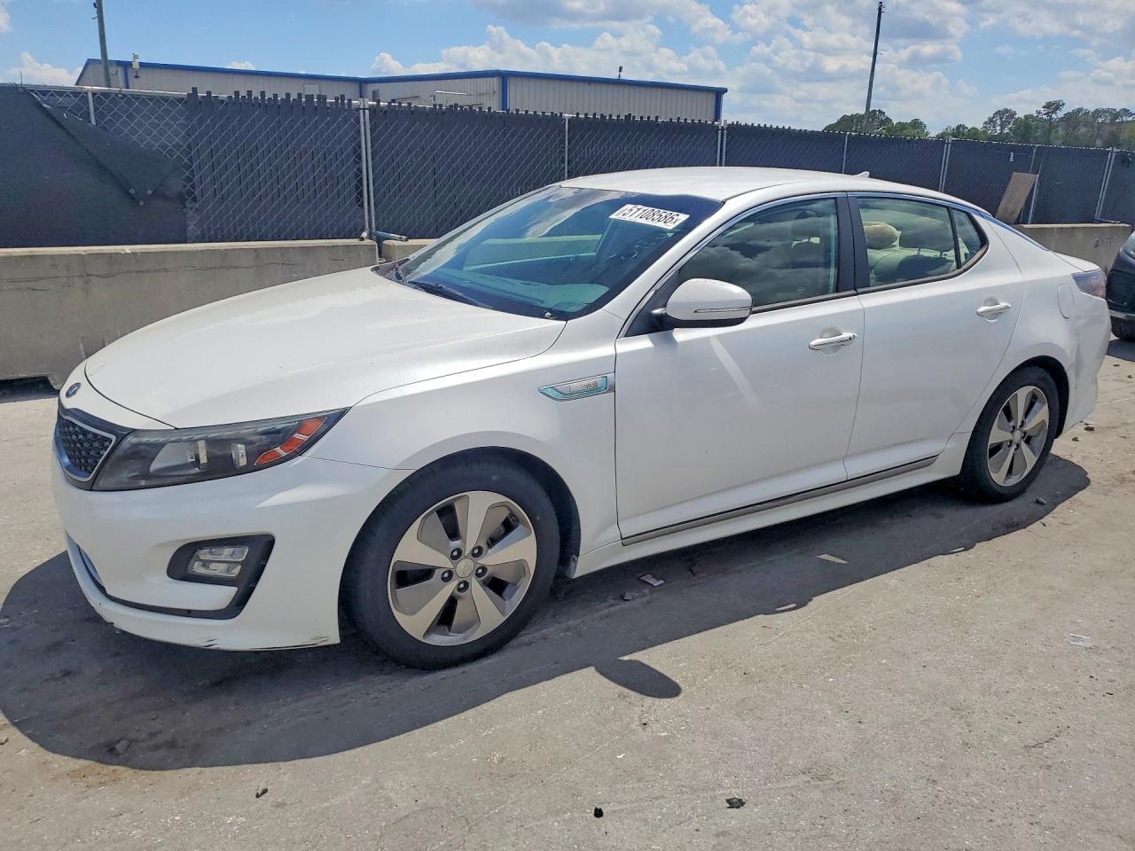 2015 Kia Optima EX, VIN KNAGN4AD9F5090525 — Minor dents and scratches