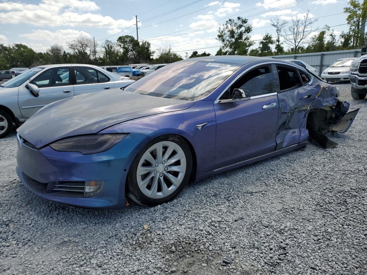 2020 Tesla Model S Long Range, VIN 5YJSA1E2XLF354135 — Auction photo