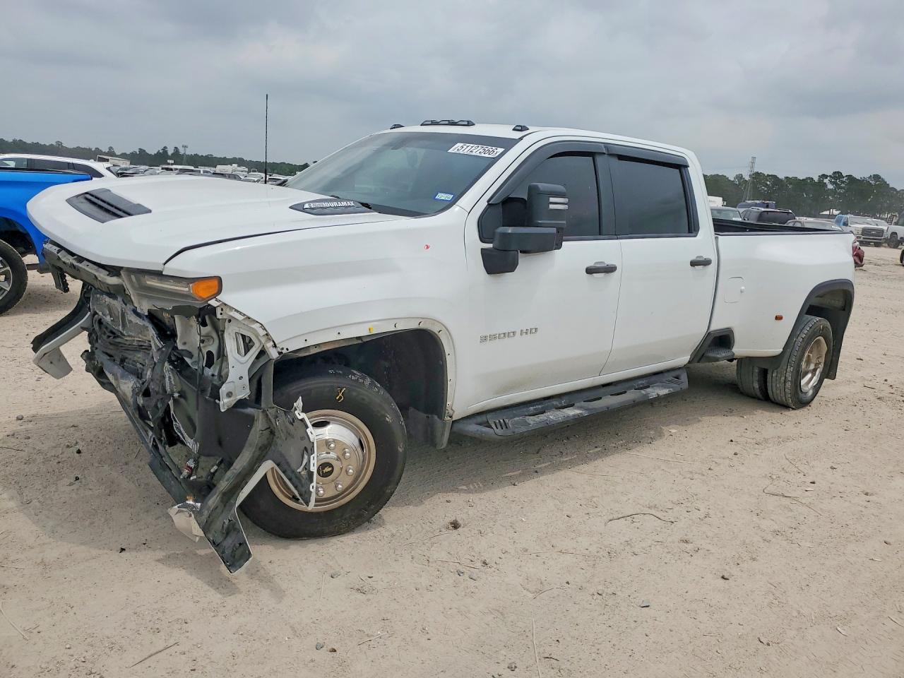 2021 Chevrolet Silverado 3500HD Work Truck, VIN 1GC4WREY6MF260070 — Front end