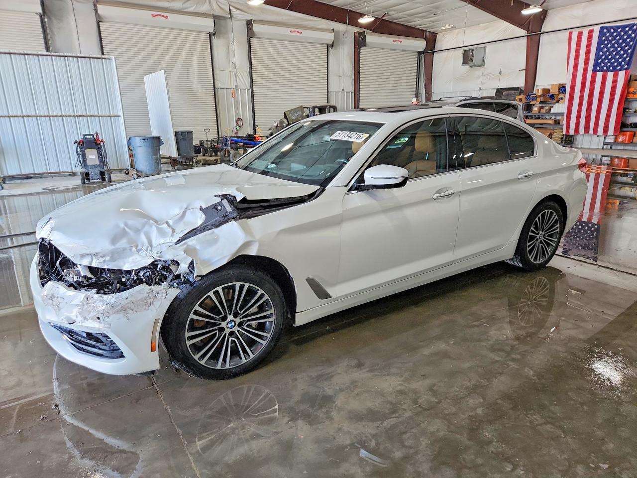 2018 BMW 5 Series 540i xDrive, VIN WBAJE7C54JG891292 — Front end
