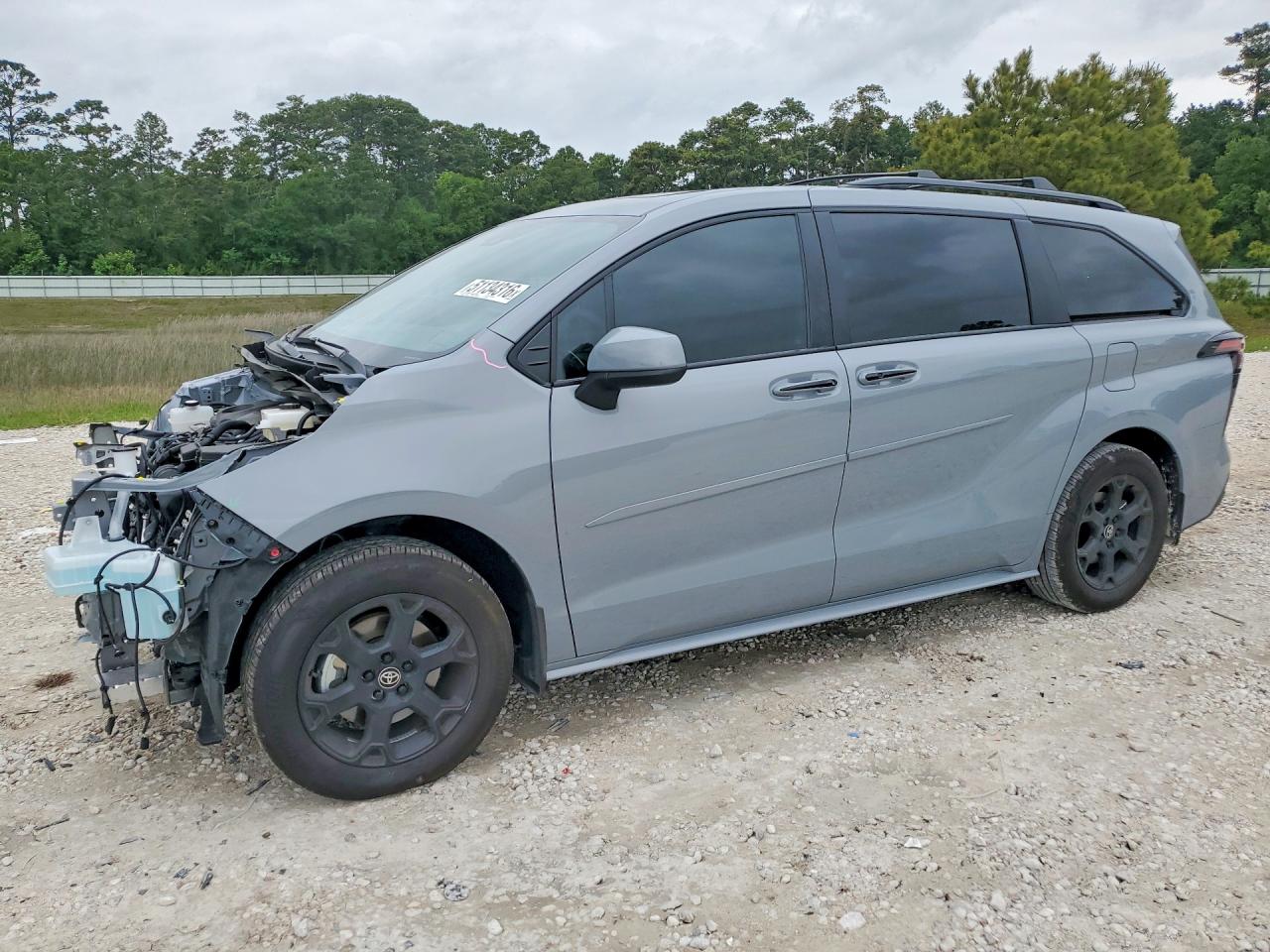 2026 Toyota Sienna Woodland Edition, VIN 5TDCSKFC0TS229042 — Front end