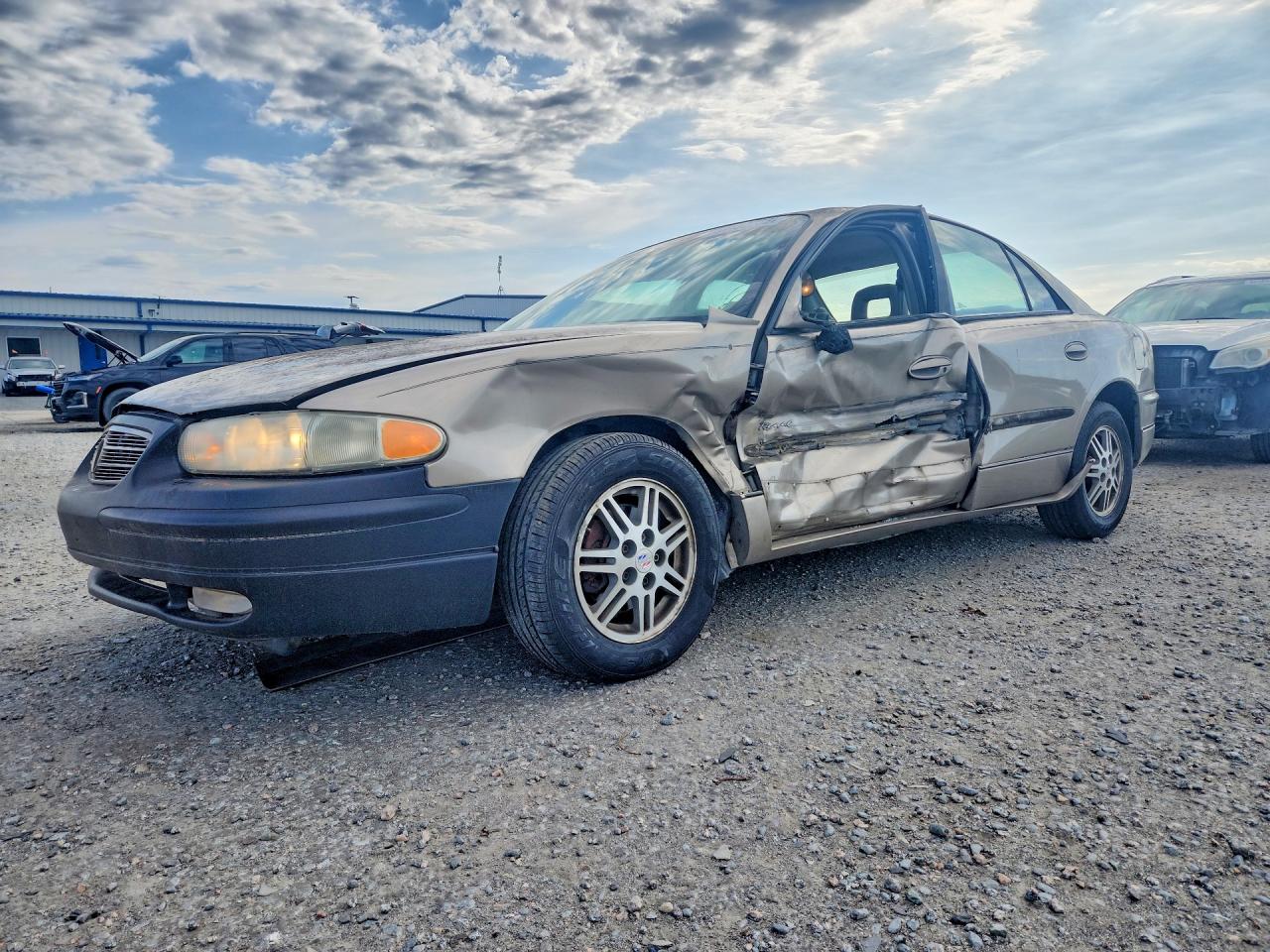 2001 Buick Regal LS, VIN 2G4WB55K911125799 — Бок