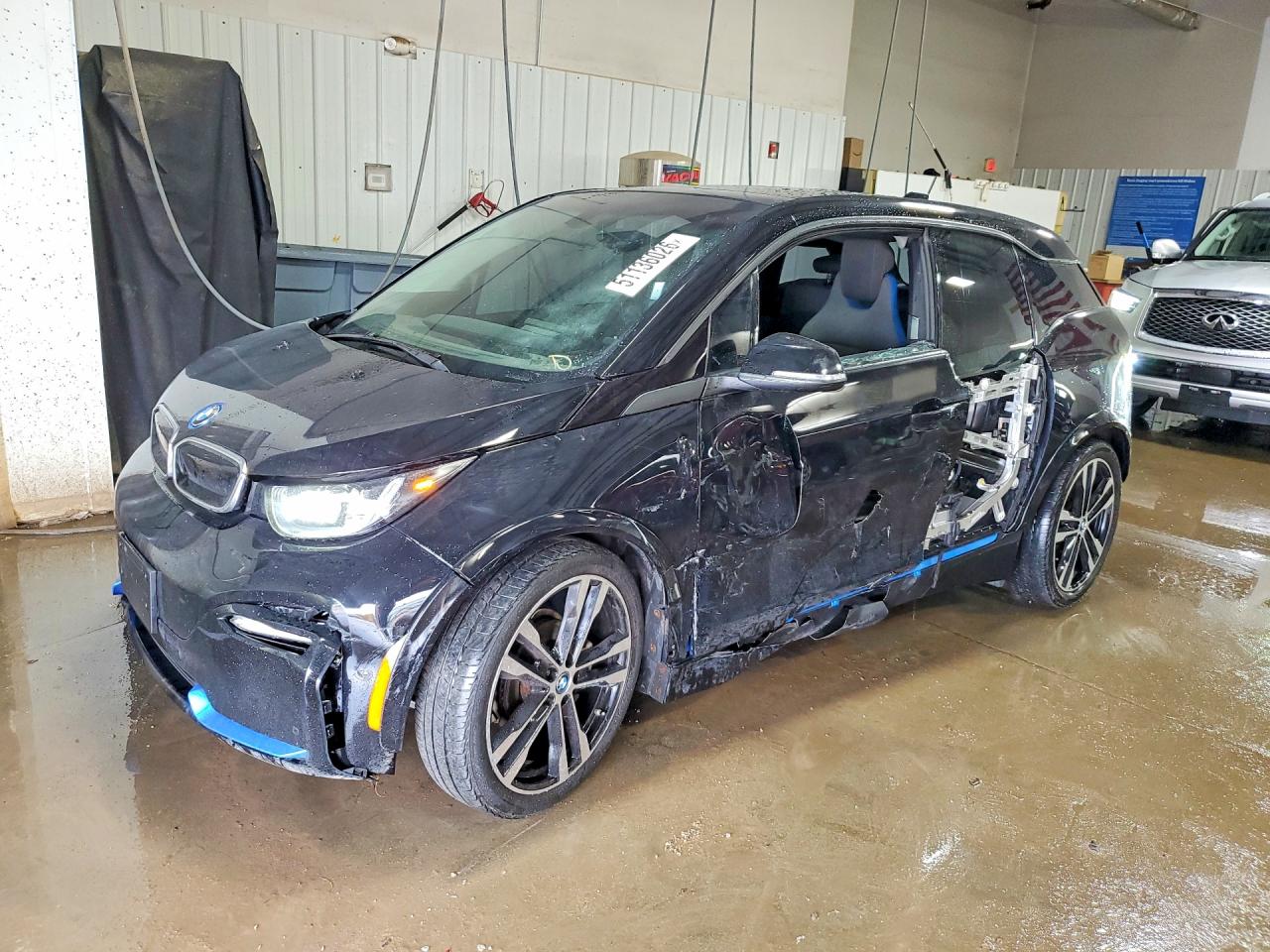 2019 BMW i3 s, VIN WBY8P8C52K7D41772 — Бок