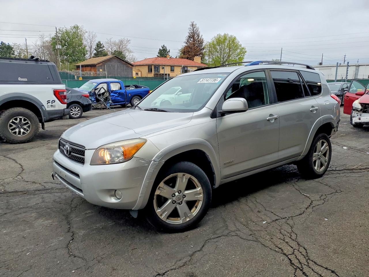 2006 Toyota RAV4 Sport, VIN JTMBD32V165002276 — Front end