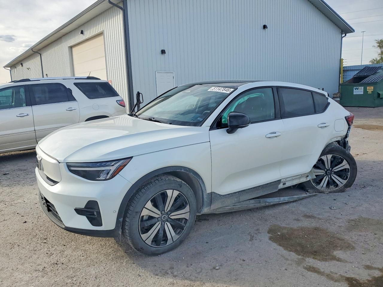 2023 Volvo C40 Plus, VIN YV4ED3GL6P2065782 — Зад