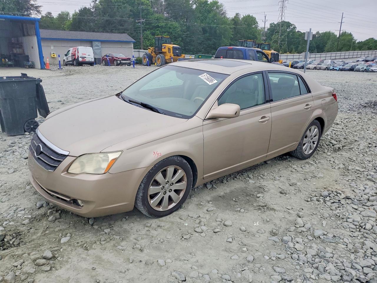 2006 Toyota Avalon Limited, VIN 4T1BK36B46U137890 — Front end