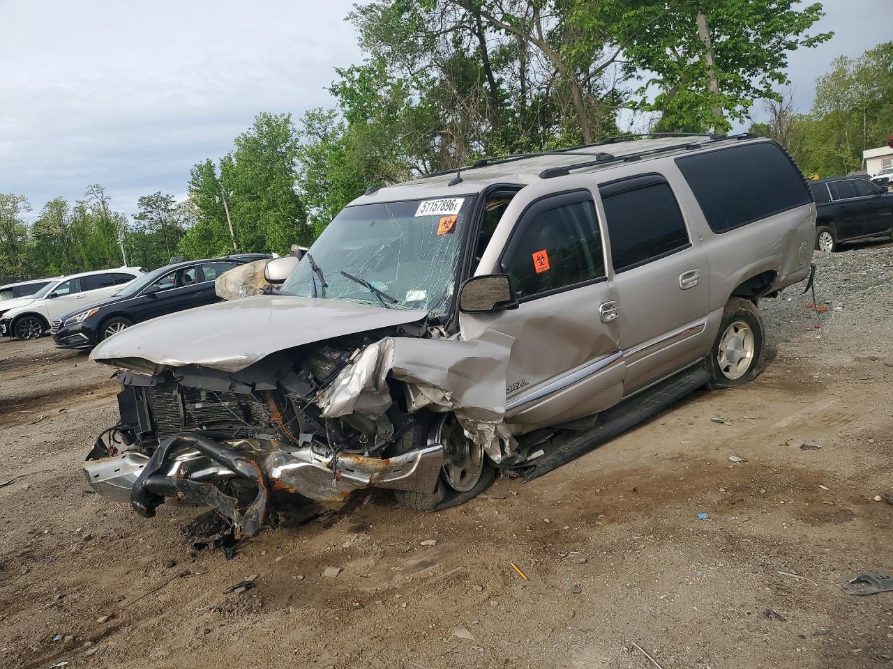 2005 GMC Yukon XL SLT, VIN 1GKFK16Z25J187666 — Front end