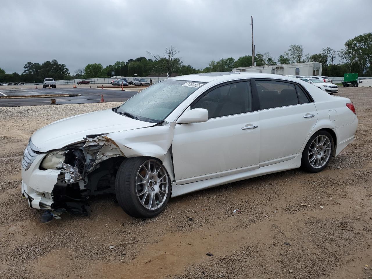 2010 Toyota Avalon XL, VIN 4T1BK3DB5AU362816 — Front end