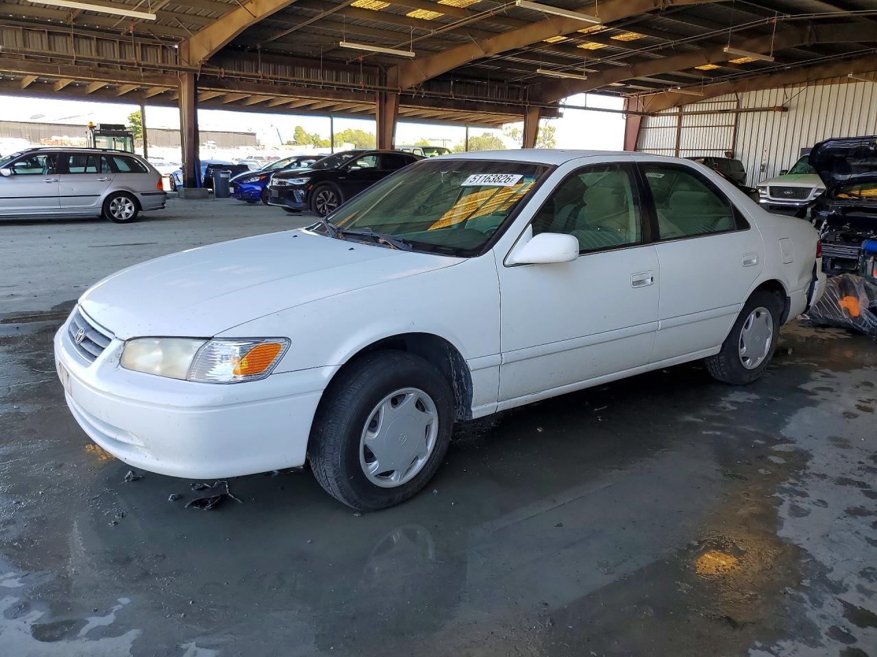 2000 Toyota Camry LE, VIN 4T1BG22K5YU994336 — Rear end