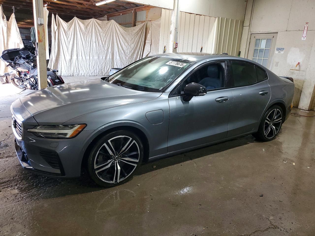 2019 Volvo S60 R-Design, VIN 7JRBR0FM8KG018010 — Vandalism