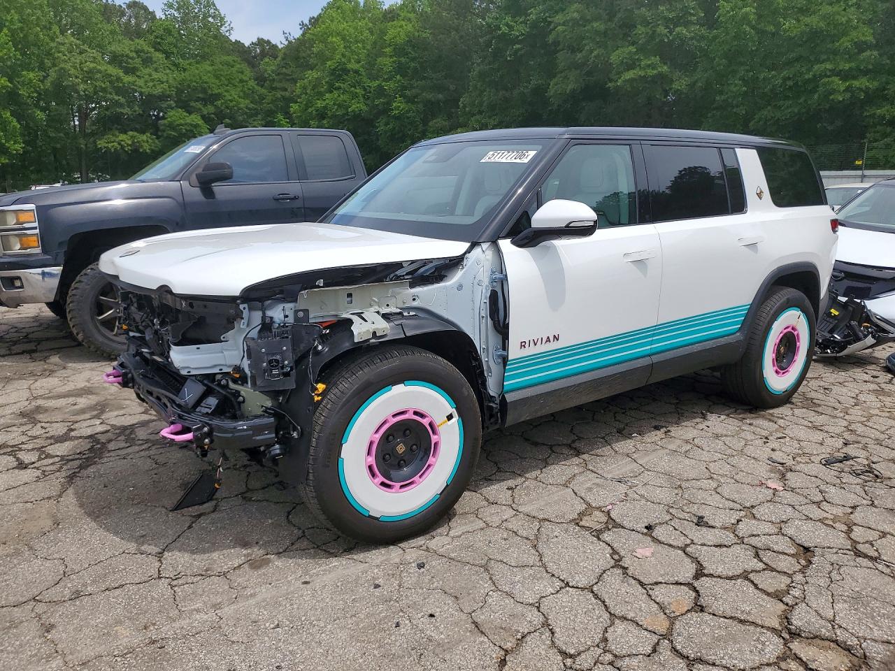 2026 Rivian R1S, VIN 7PDSGABP9TN085909 — Front end