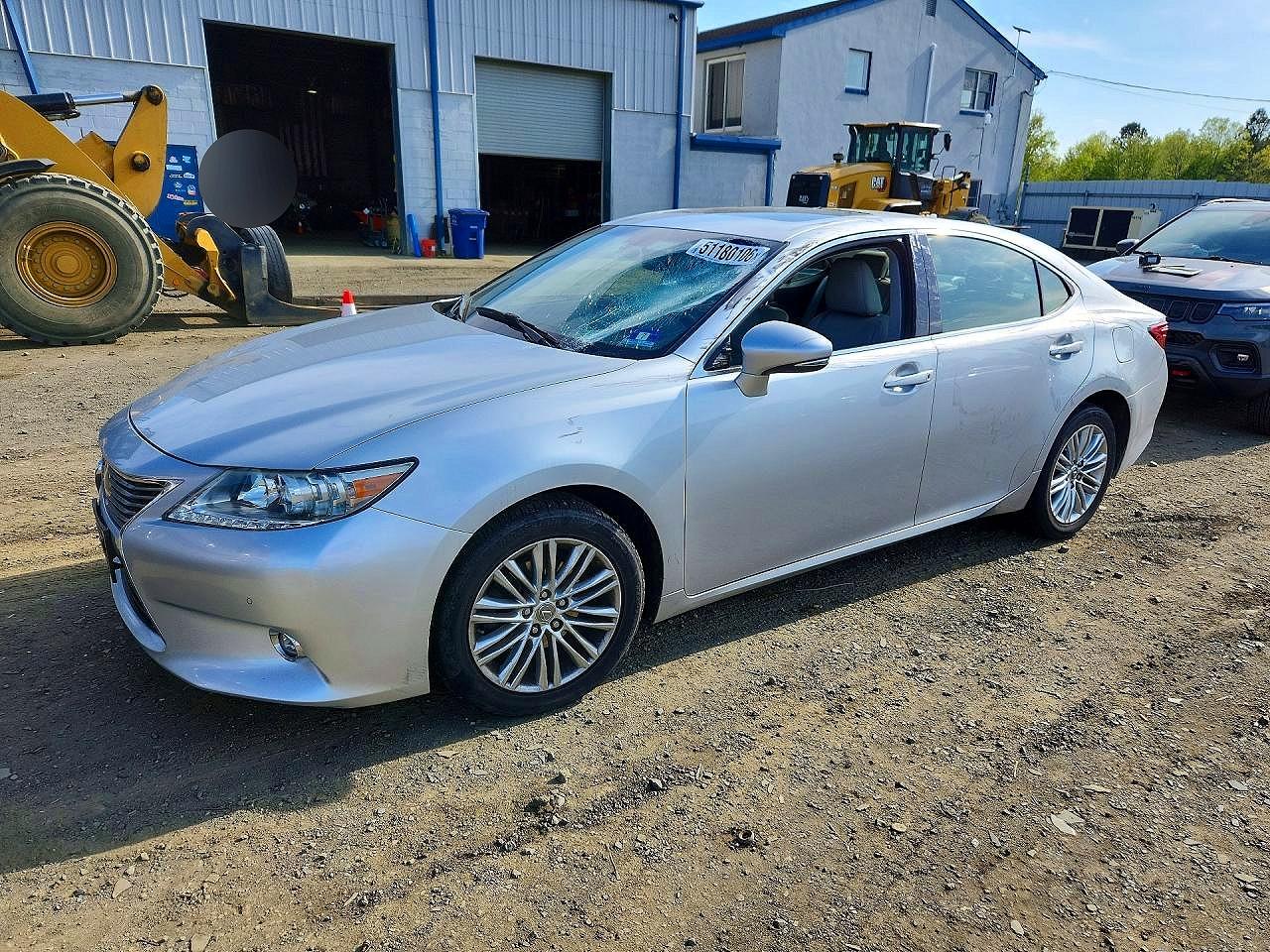 2014 Lexus ES 330, VIN JTHBK1GG3E2141909 — Side