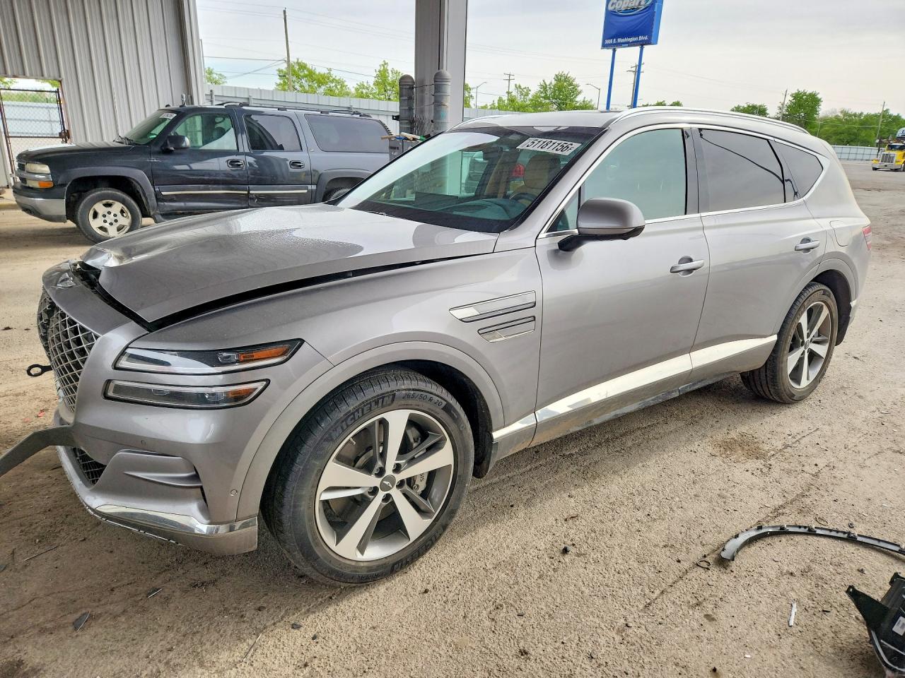 2023 Genesis GV80, VIN KMUHCESC7PU135233 — Front end