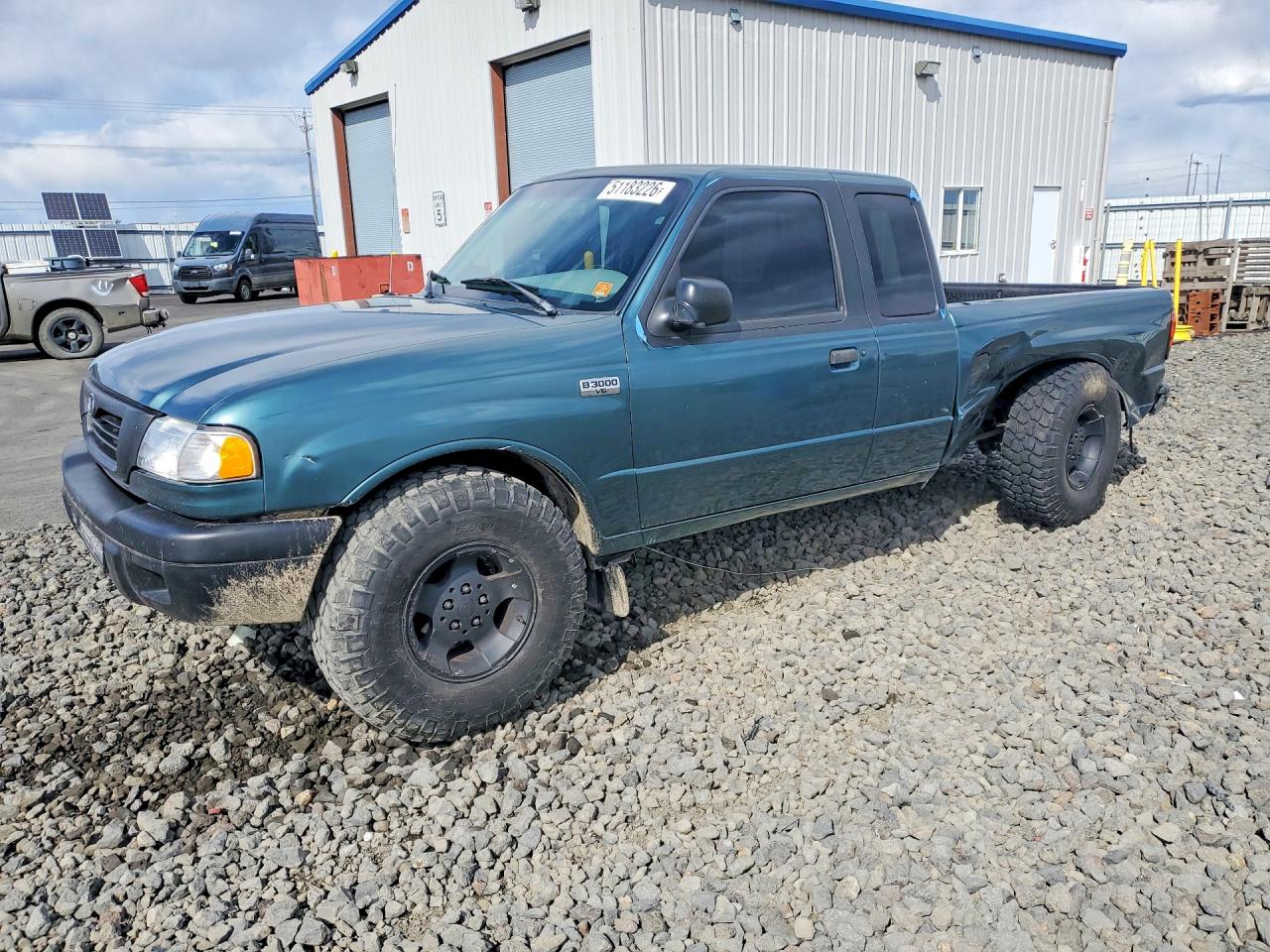 2000 Mazda B-Series SE, VIN 4F4YR16VXYTM17662 — Rear end