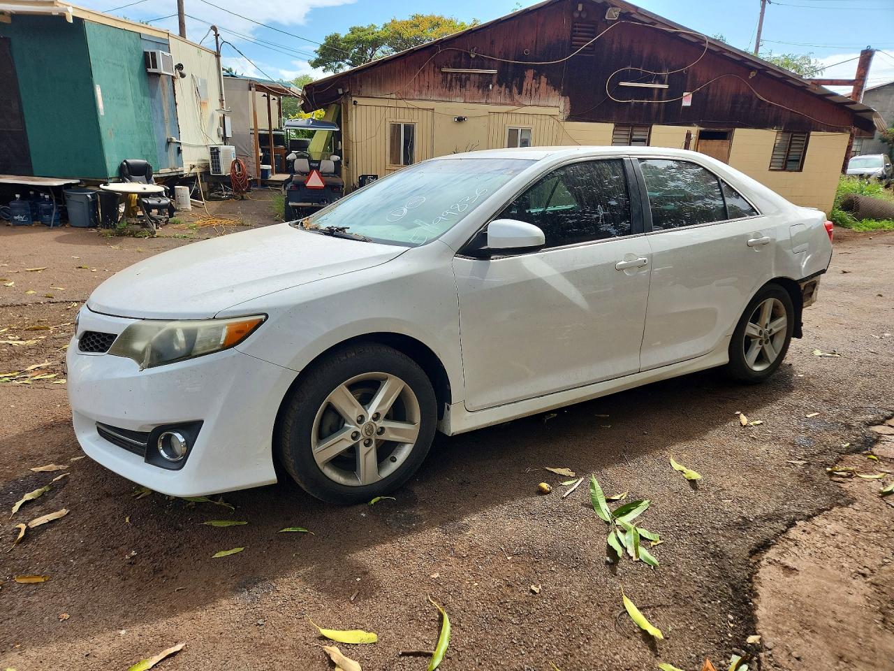 2014 Toyota Camry LE, VIN 4T1BF1FK4EU353729 — Rear end