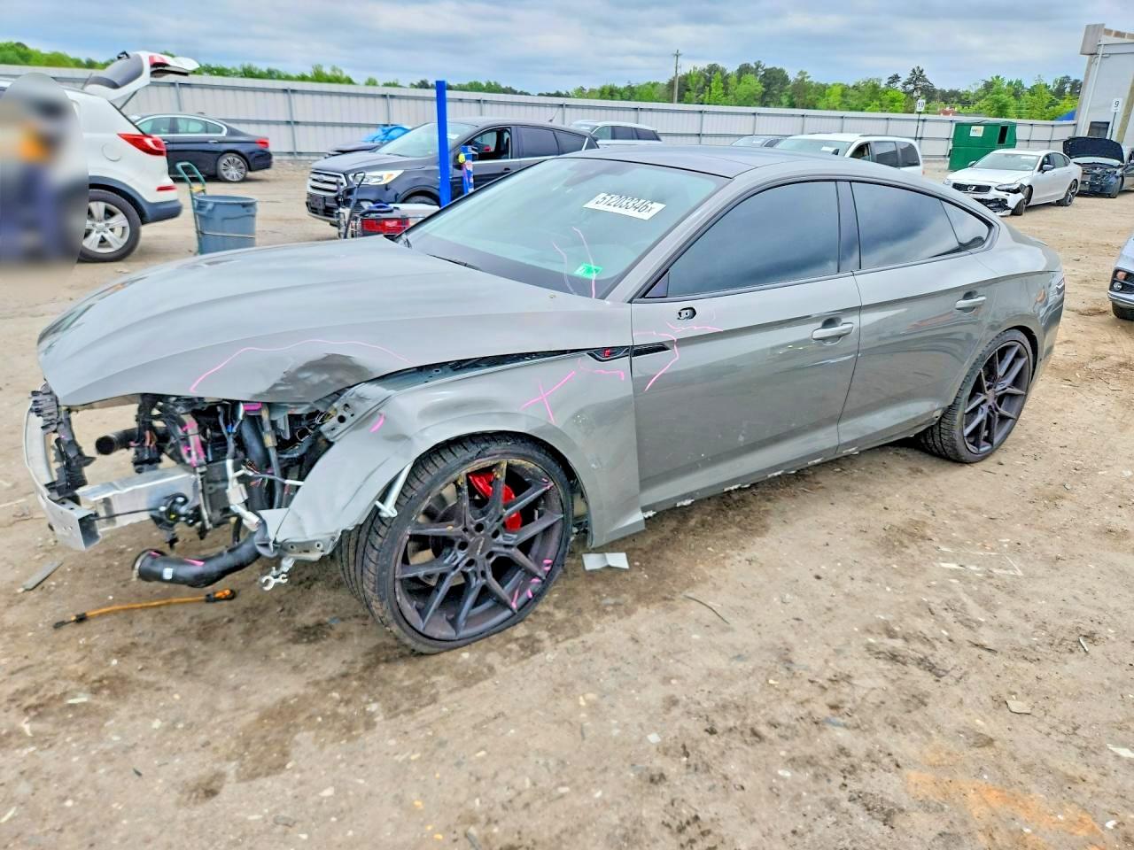 2024 Audi S5 Sportback Premium Plus, VIN WAUB4CF59RA114438 — Перед