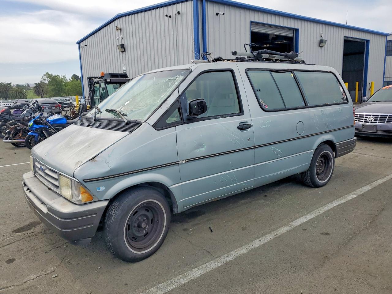 1996 Ford Aerostar, VIN 1FMDA31XXTZB48633 — Minor dents and scratches