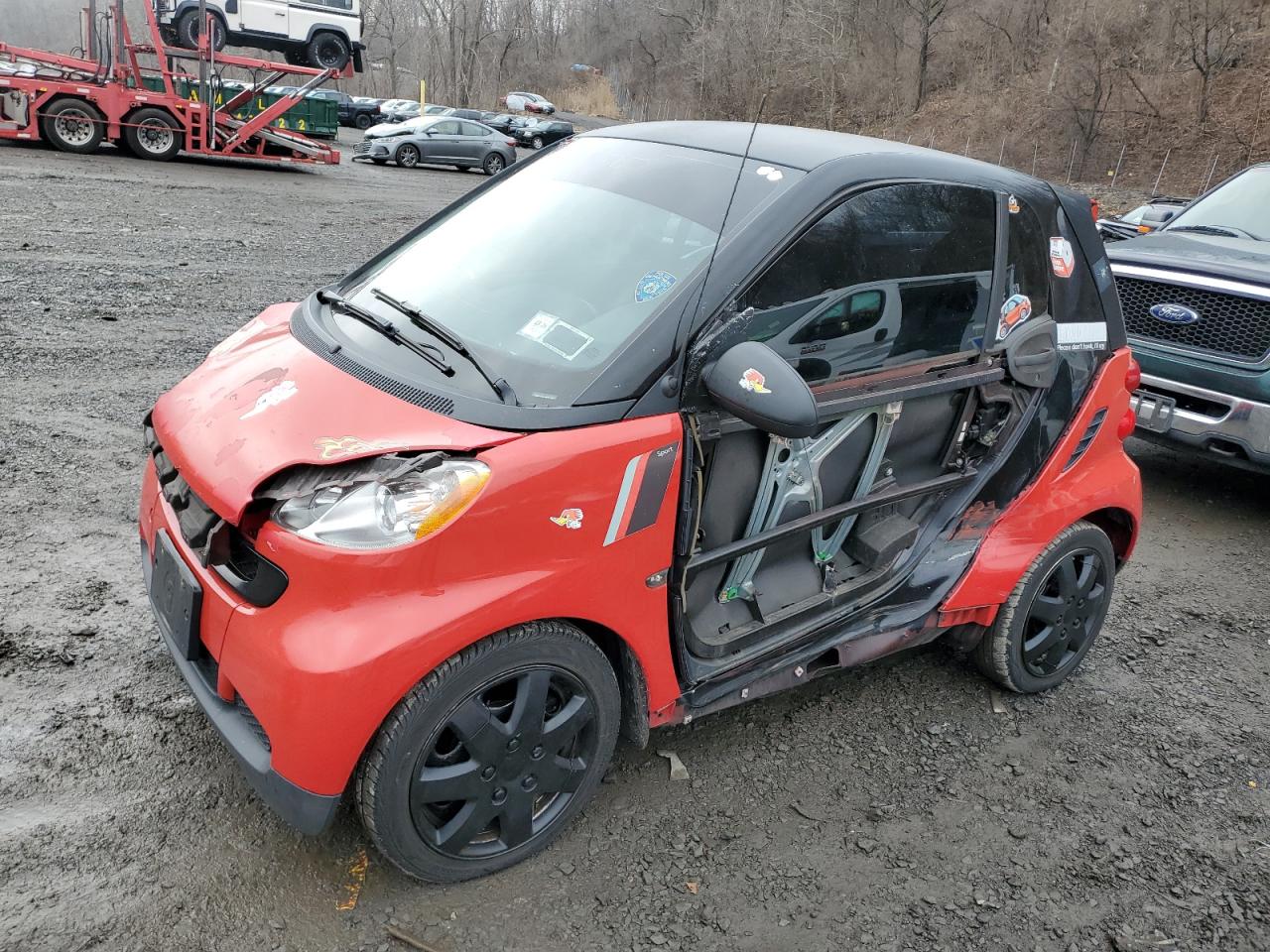2012 Smart fortwo Pure, VIN WMEEJ3BA2CK571073 — Side