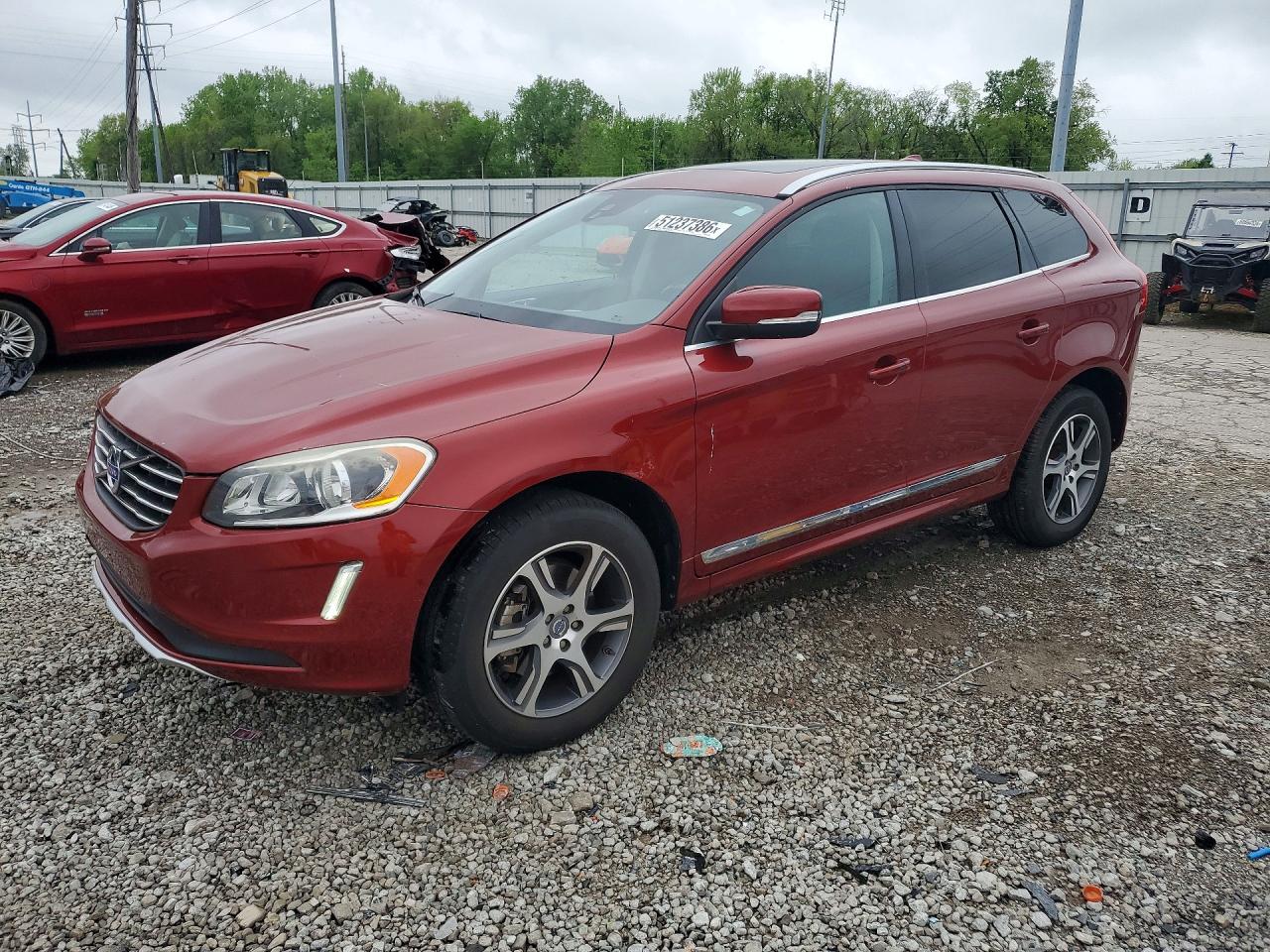 2015 Volvo XC60 T6 Premier Plus, VIN YV4902RC5F2615136 — Minor dents and scratches