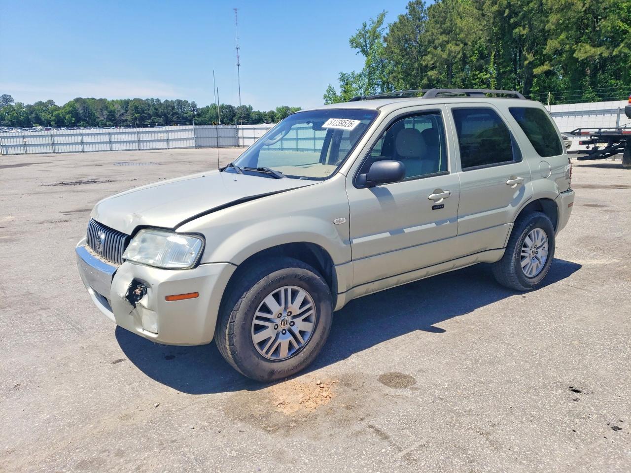 2005 Mercury Mariner Luxury, VIN 4M2YU56175DJ33899 — Front end