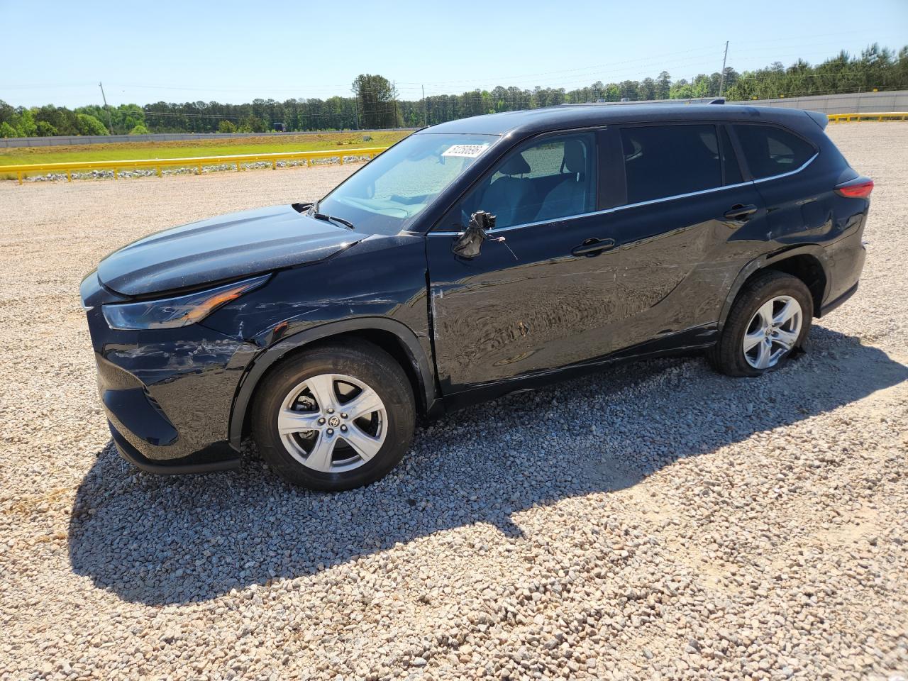 2023 Toyota Highlander L, VIN 5TDKDRAH7PS048527 — Side