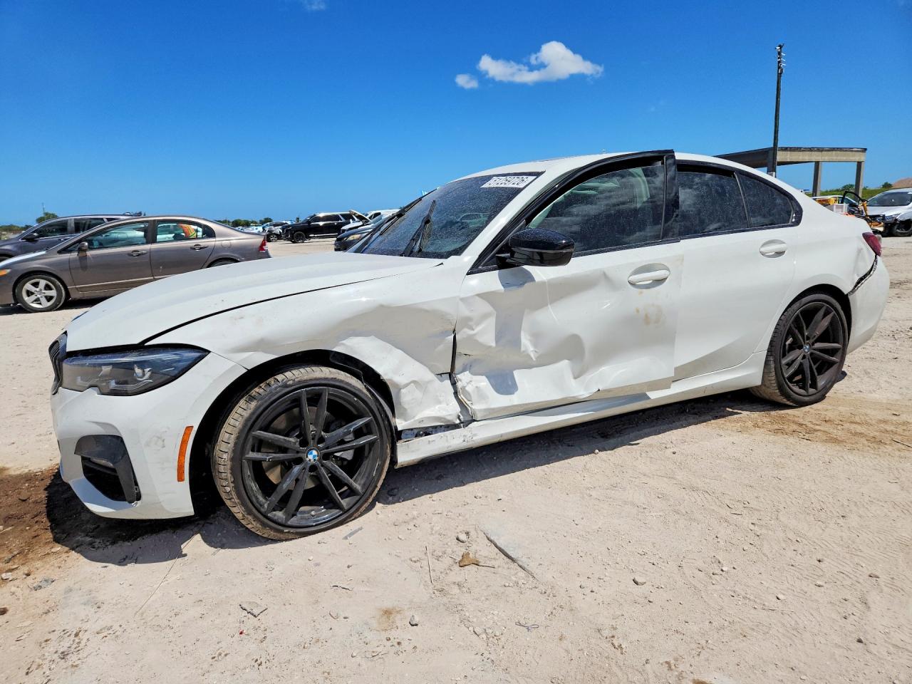 2022 BMW 3 Series 330i, VIN 3MW5R1J09N8C34258 — Бок