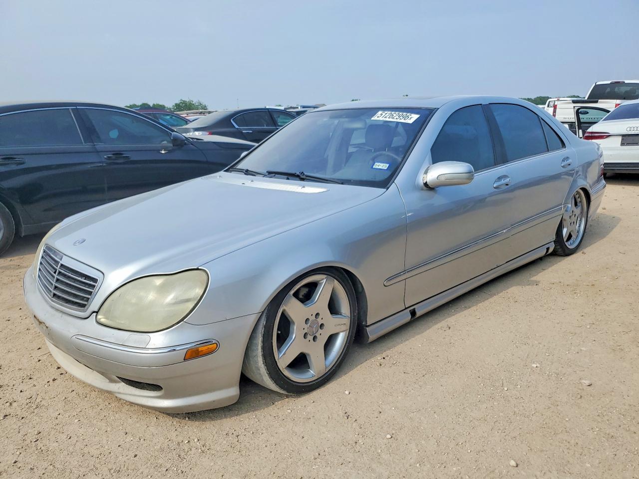 2001 Mercedes-Benz S 55 AMG, VIN WDBNG73JX1A211439 — Minor dents and scratches