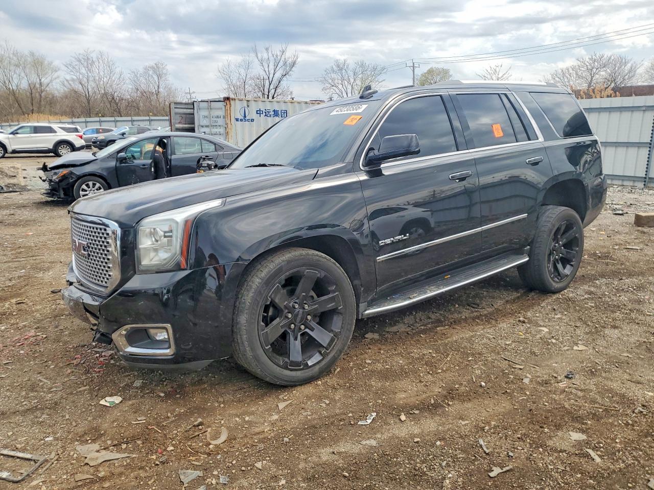 2017 GMC Yukon Denali, VIN 1GKS2CKJ6HR270890 — Front end