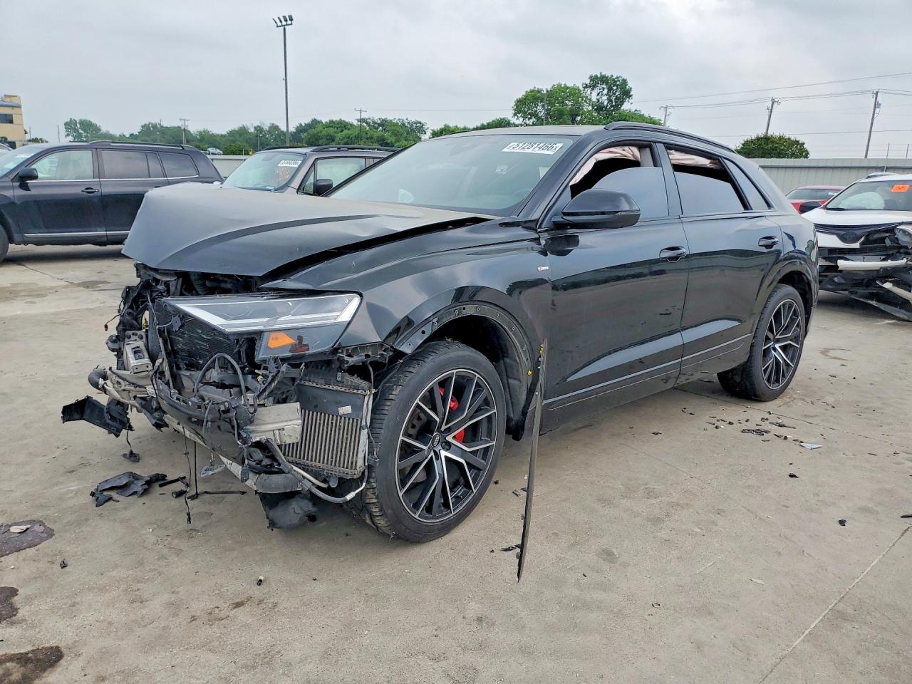 2020 Audi Q8 Premium Plus, VIN WA1EVAF15LD009555 — Front end