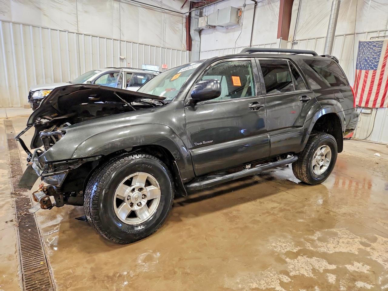 2009 Toyota 4Runner SR5, VIN JTEBU14R79K039631 — Front end