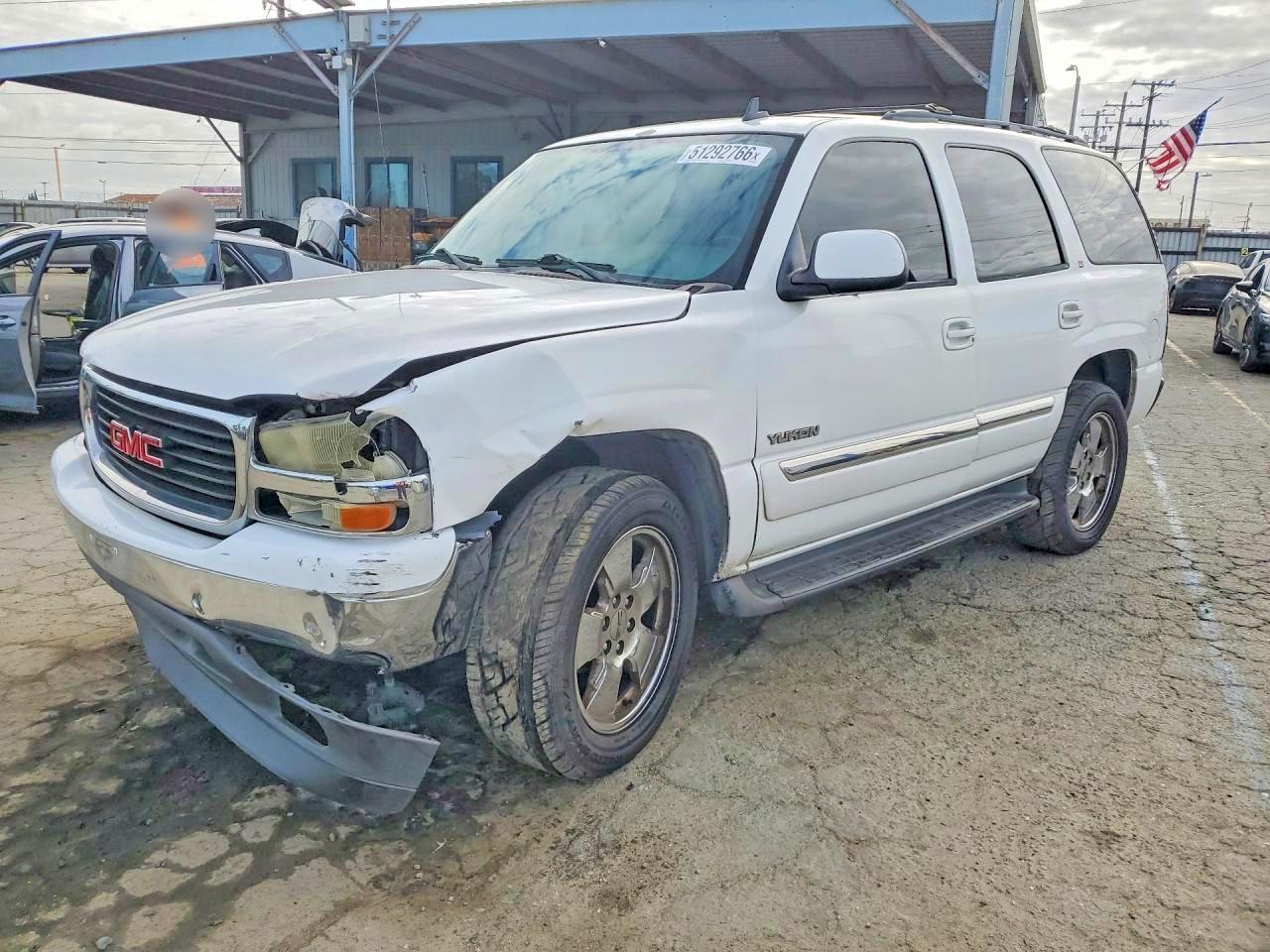 2006 GMC Yukon SLT, VIN 1GKEC13Z46R130837 — Front end