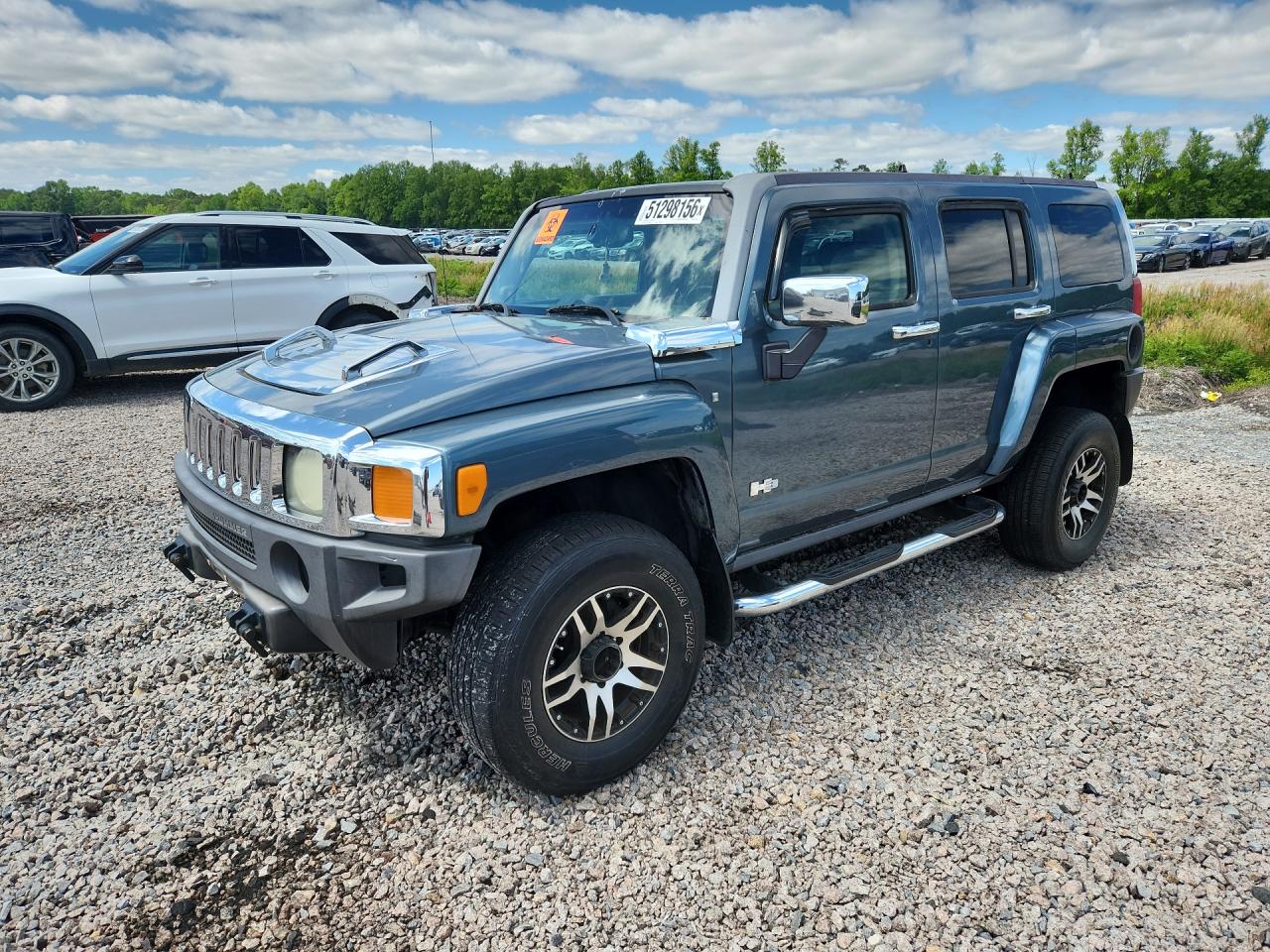 2006 Hummer H3, VIN 5GTDN136768222384 — Front end