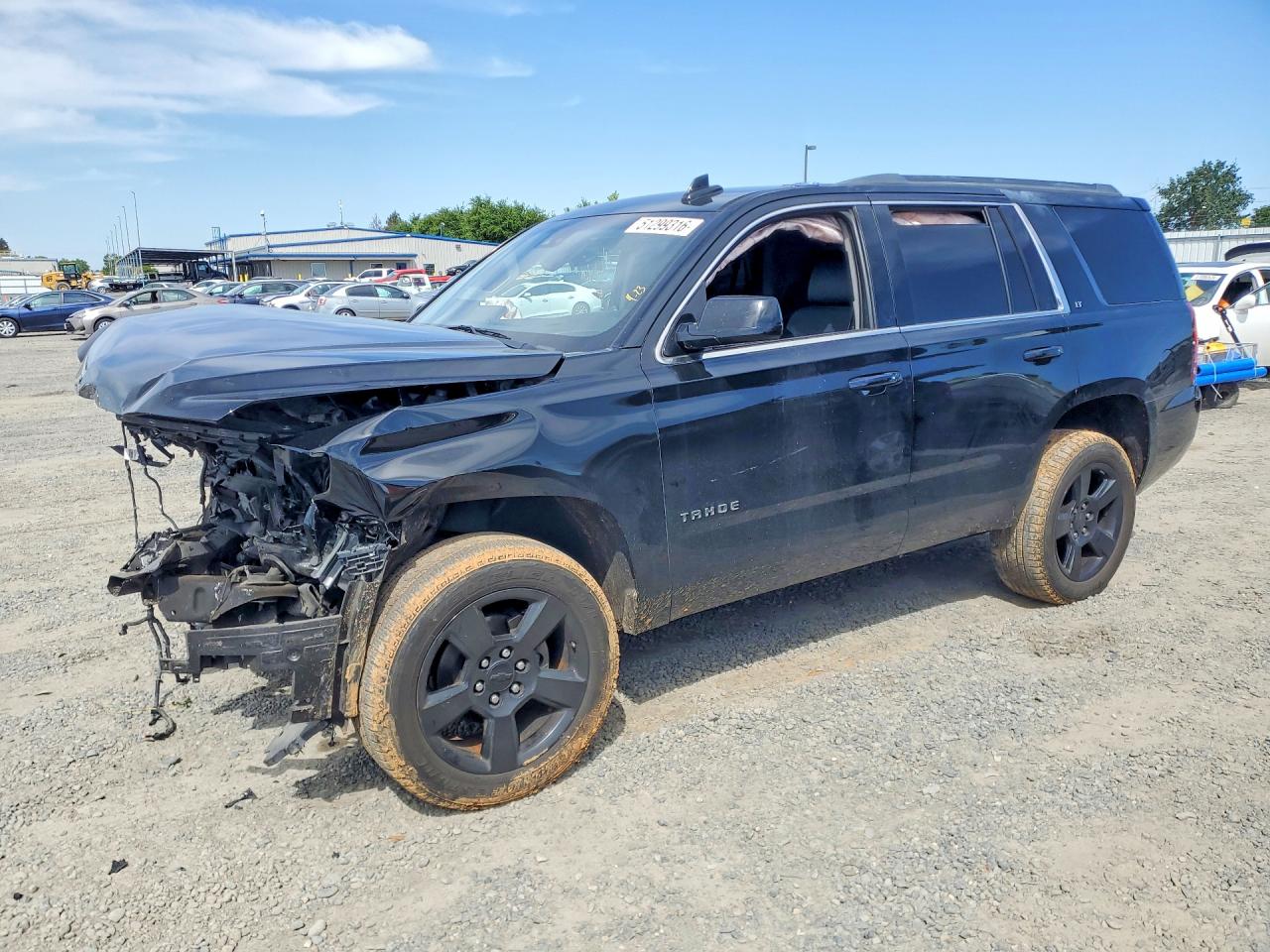 2017 Chevrolet Tahoe LT, VIN 1GNSKBKC1HR265742 — Front end