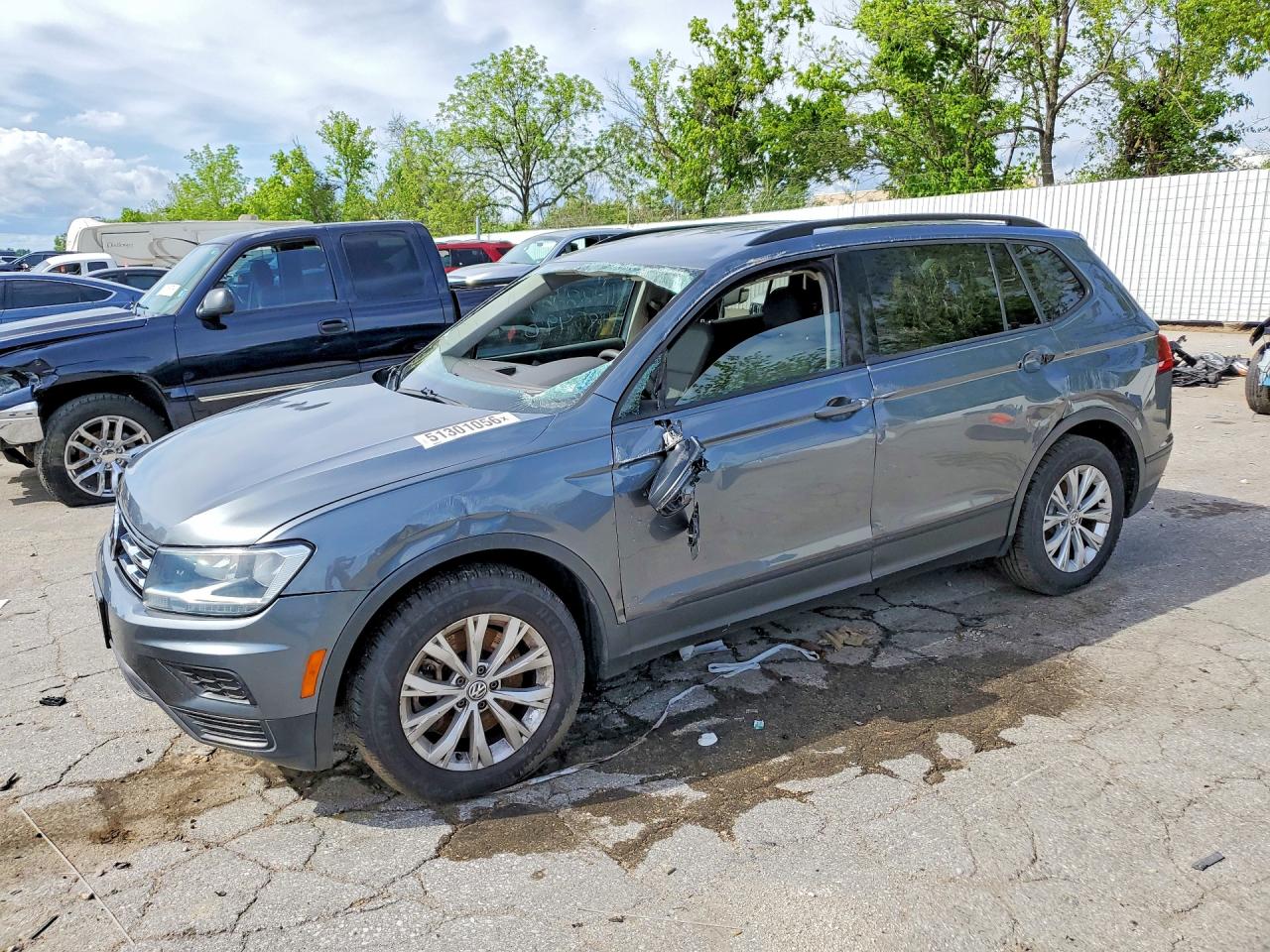 2018 Volkswagen Tiguan S, VIN 3VV1B7AX2JM074054 — Side