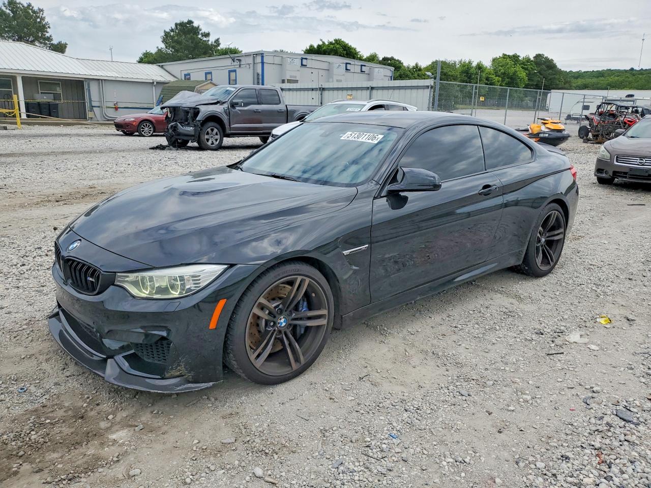 2015 BMW M4, VIN WBS3R9C52FK334163 — Перед